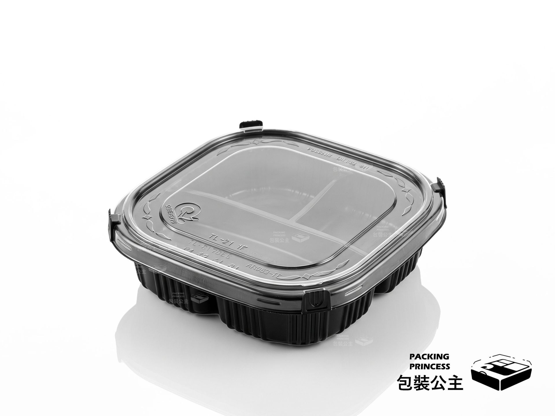 TL-9301 | 自扣式三格方形餐盒 三格分隔 外帶，單品黑色方形三格餐盒搭配透明自扣蓋斜向展示，提供便當與多道小菜分隔外帶容器選擇。