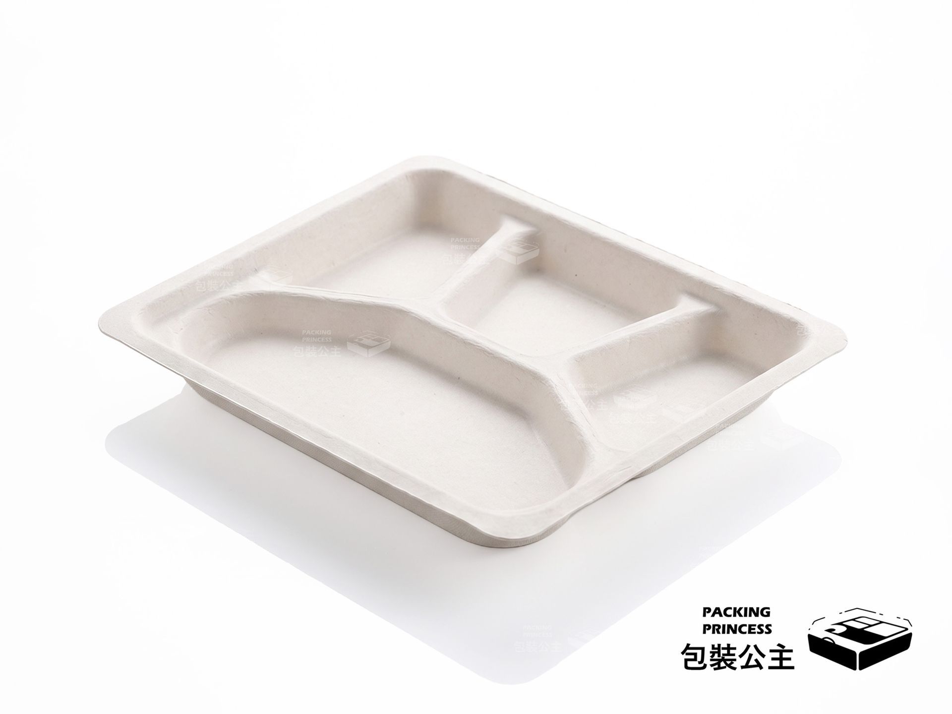 P401 原紙漿四格餐盤，植物纖維環保材質，適合會議、活動提供餐點，落實綠色餐飲承諾。