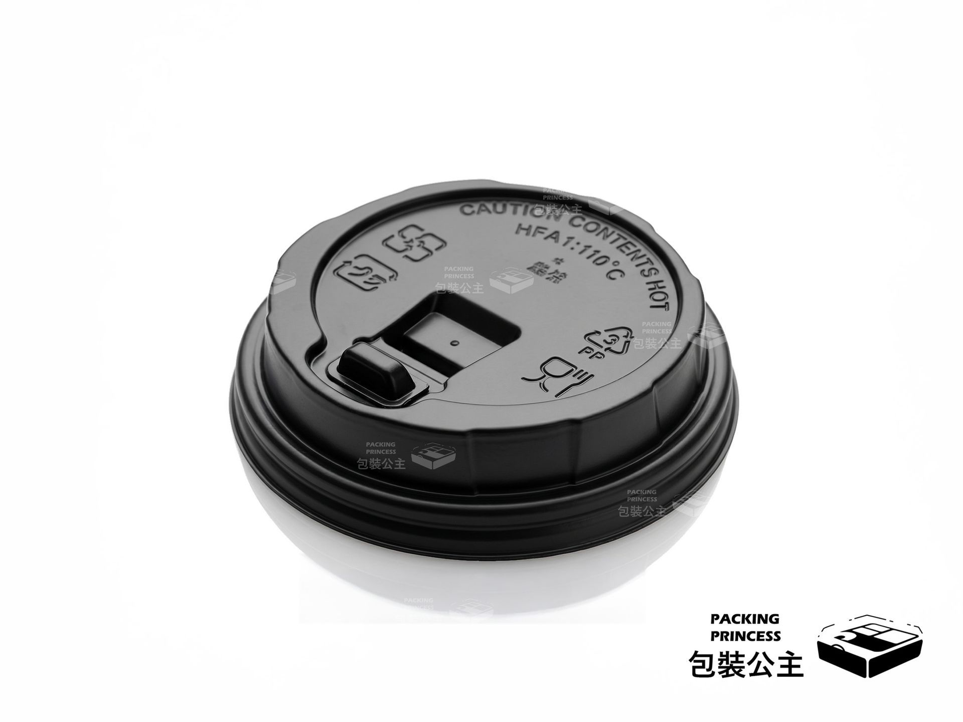 SP-90 黑色塑膠咖啡杯蓋,經典色系設計,90 口徑通用於 12 盎司紙杯,確保外帶時穩固不外漏。