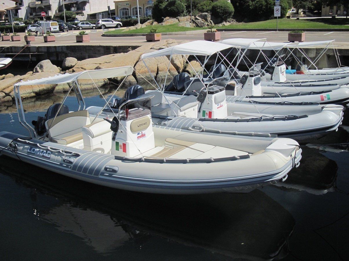 inflatable boat hire without licence