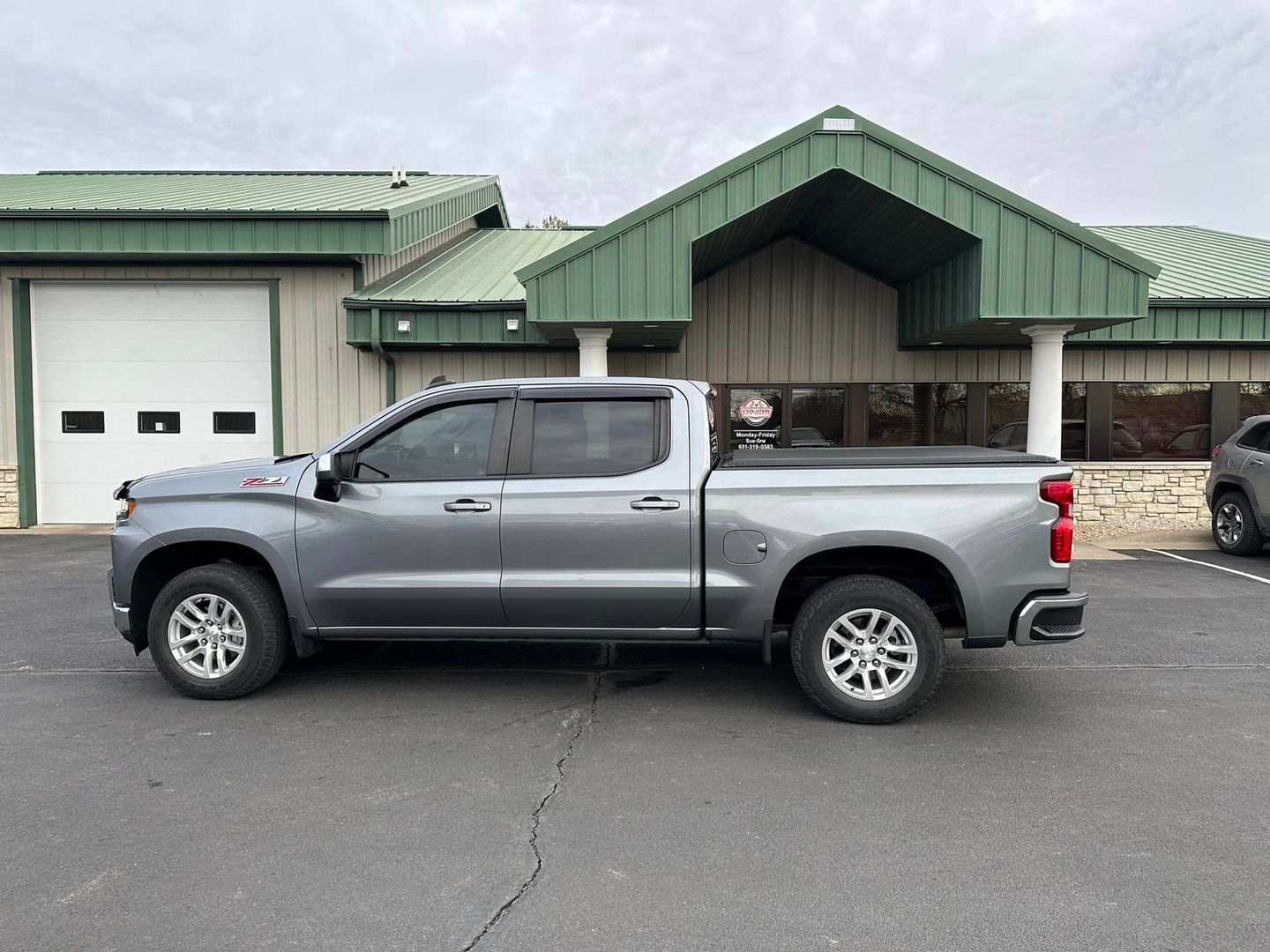 Pick up truck in the shop front | Evolution Auto Service