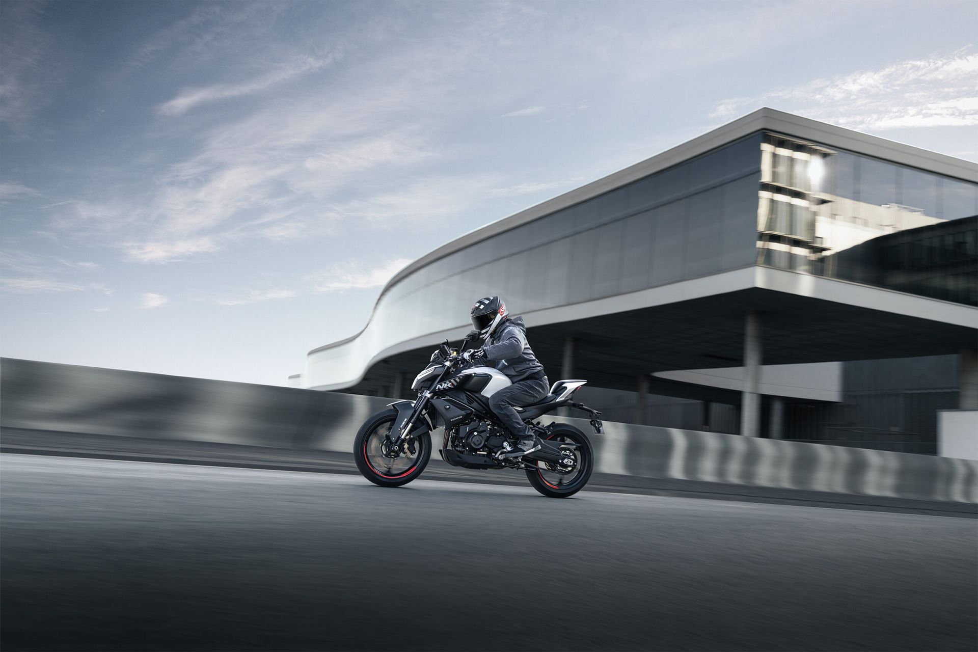 CF MOTO NAKED