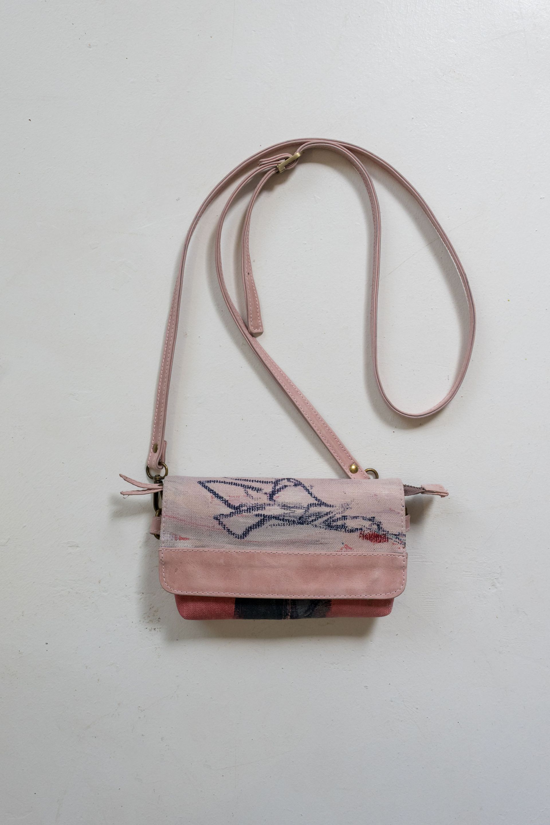 Beau Sling Bag