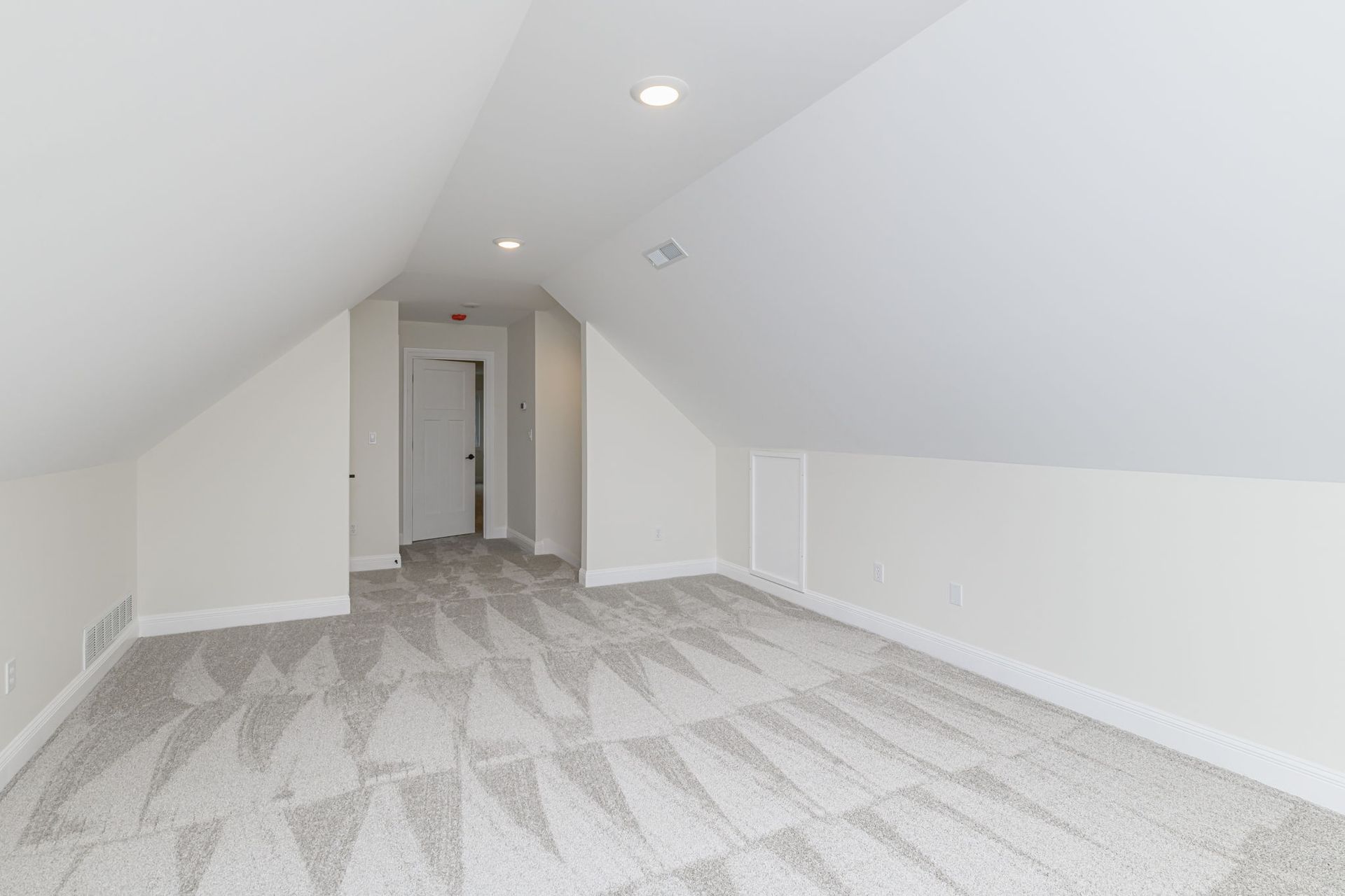 Elevate Your Columbia Lifestyle with Rave Homes’ Signature Style.
