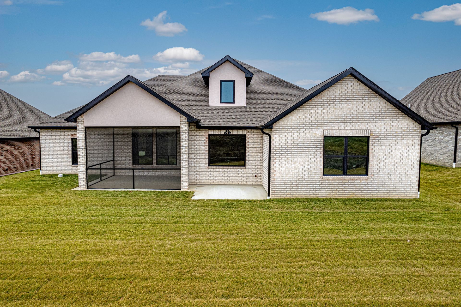 Columbia’s Custom Home Visionaries: Rave Homes Sets the Standard.