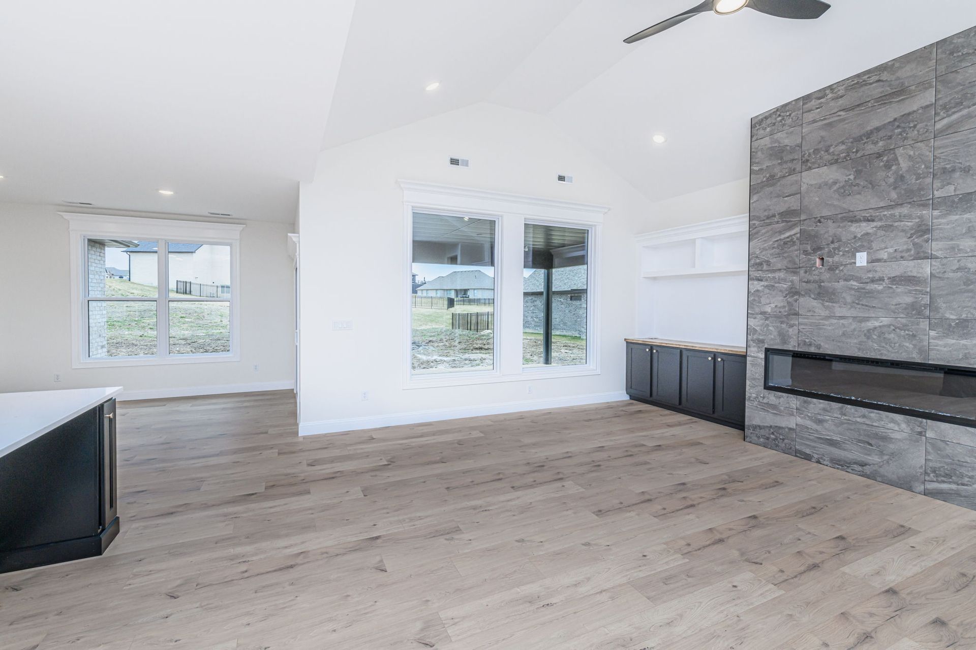 Elevate Your Columbia Lifestyle with Rave Homes’ Signature Touch.