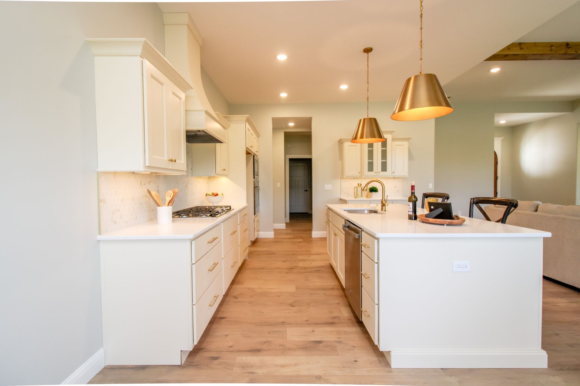 Elevate Your Columbia Lifestyle with Rave Homes’ Custom Designs.