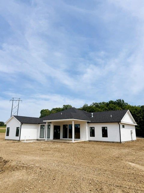 Families in Columbia, MO Find Comfort in the Craftsmanship of Rave Homes.
