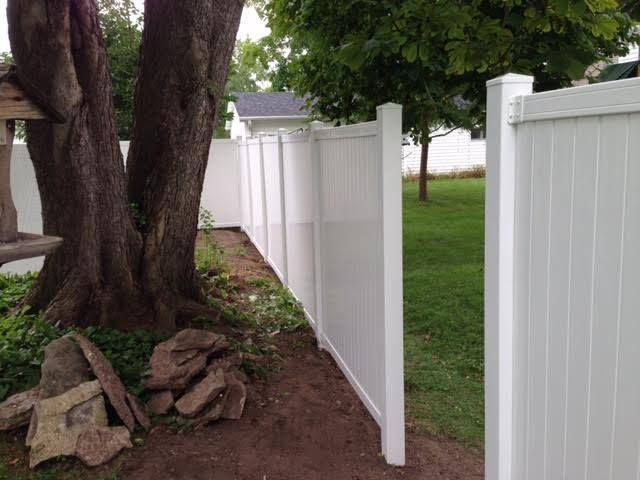 vinyl fencing project in Verona, Wisconsin