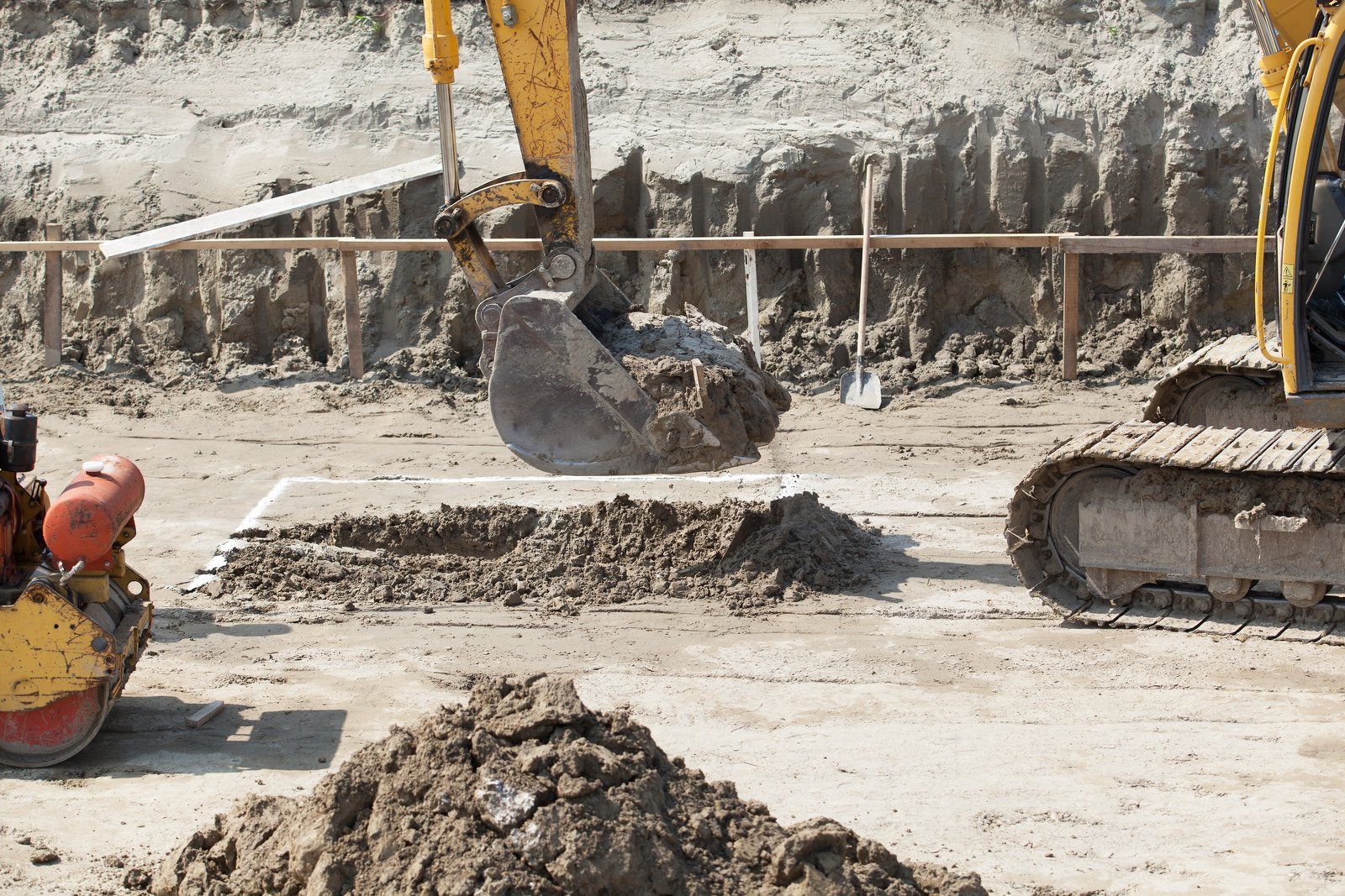 excavator digging the soil