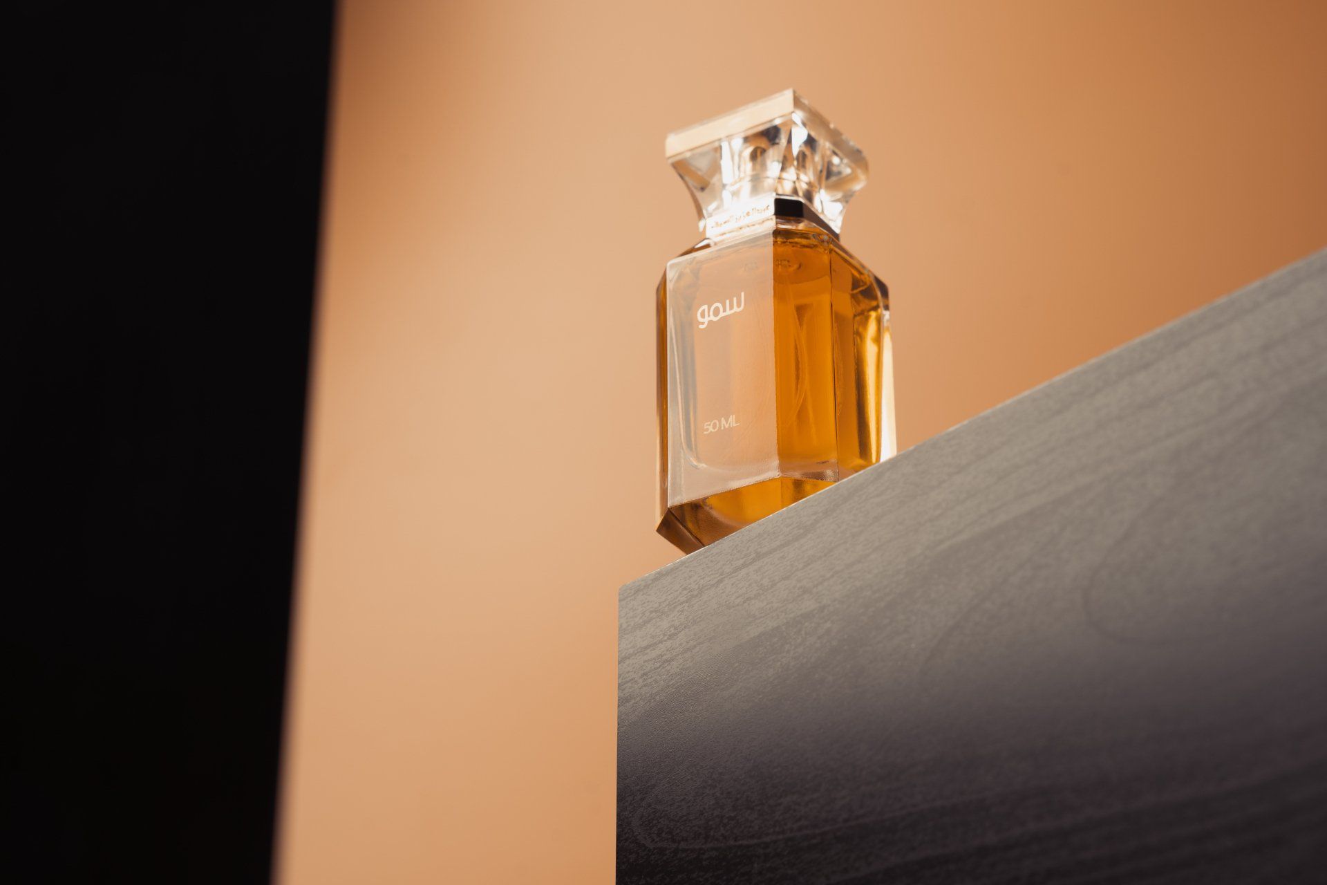smog-perfumes-2-dar-abdulaziz-alsaif