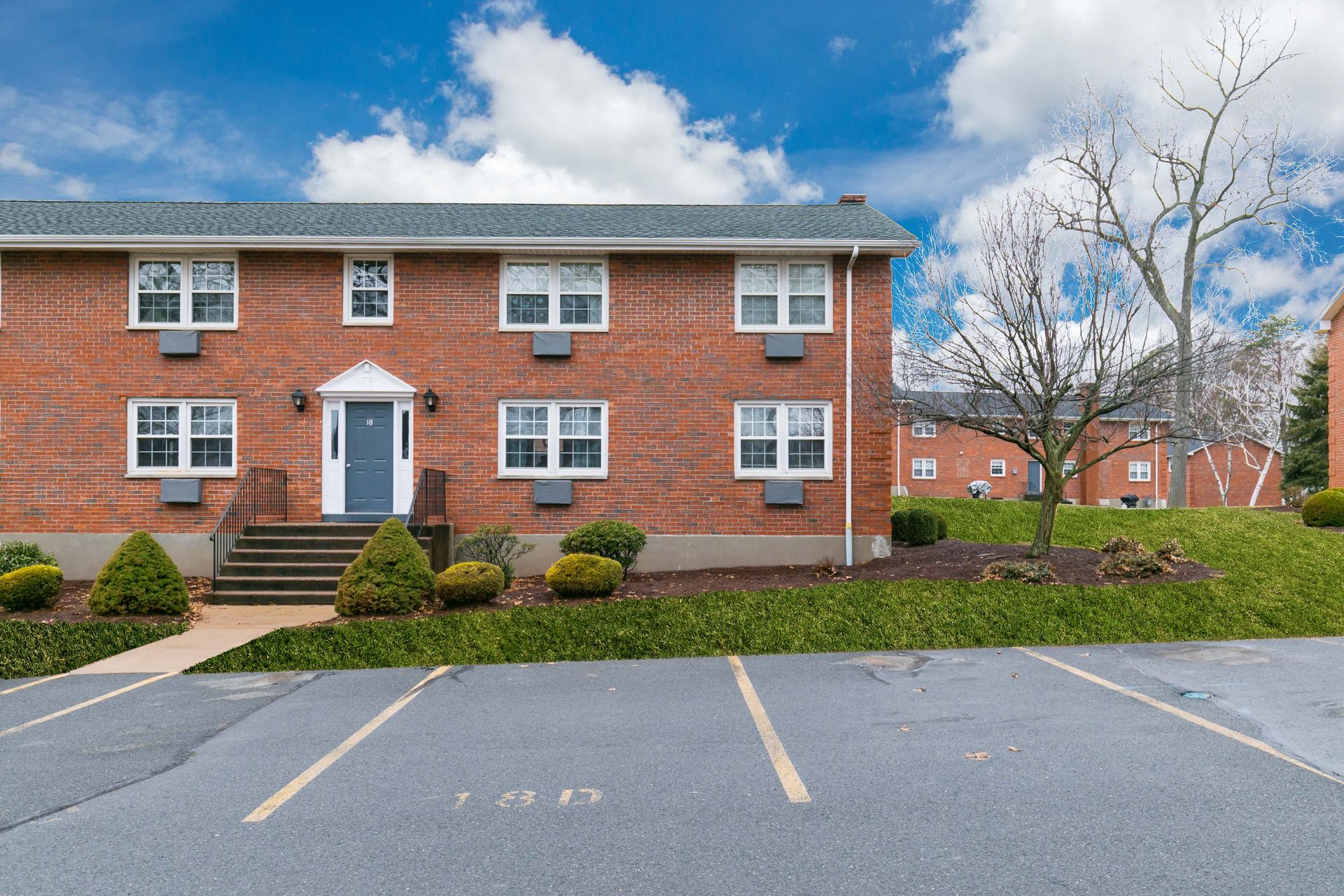 Mount Vernon Apartments in Vernon, Connecticut PetFriendly