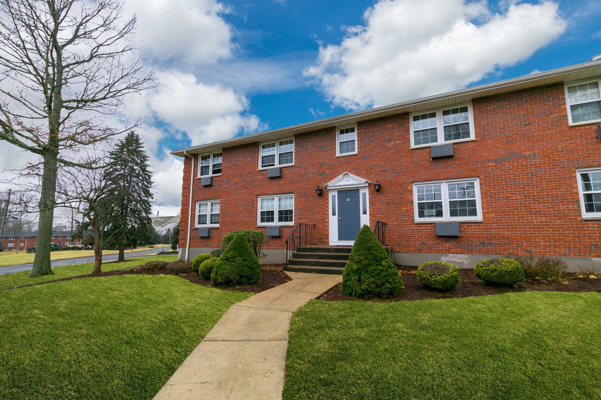 Mount Vernon Apartments in Vernon, Connecticut PetFriendly