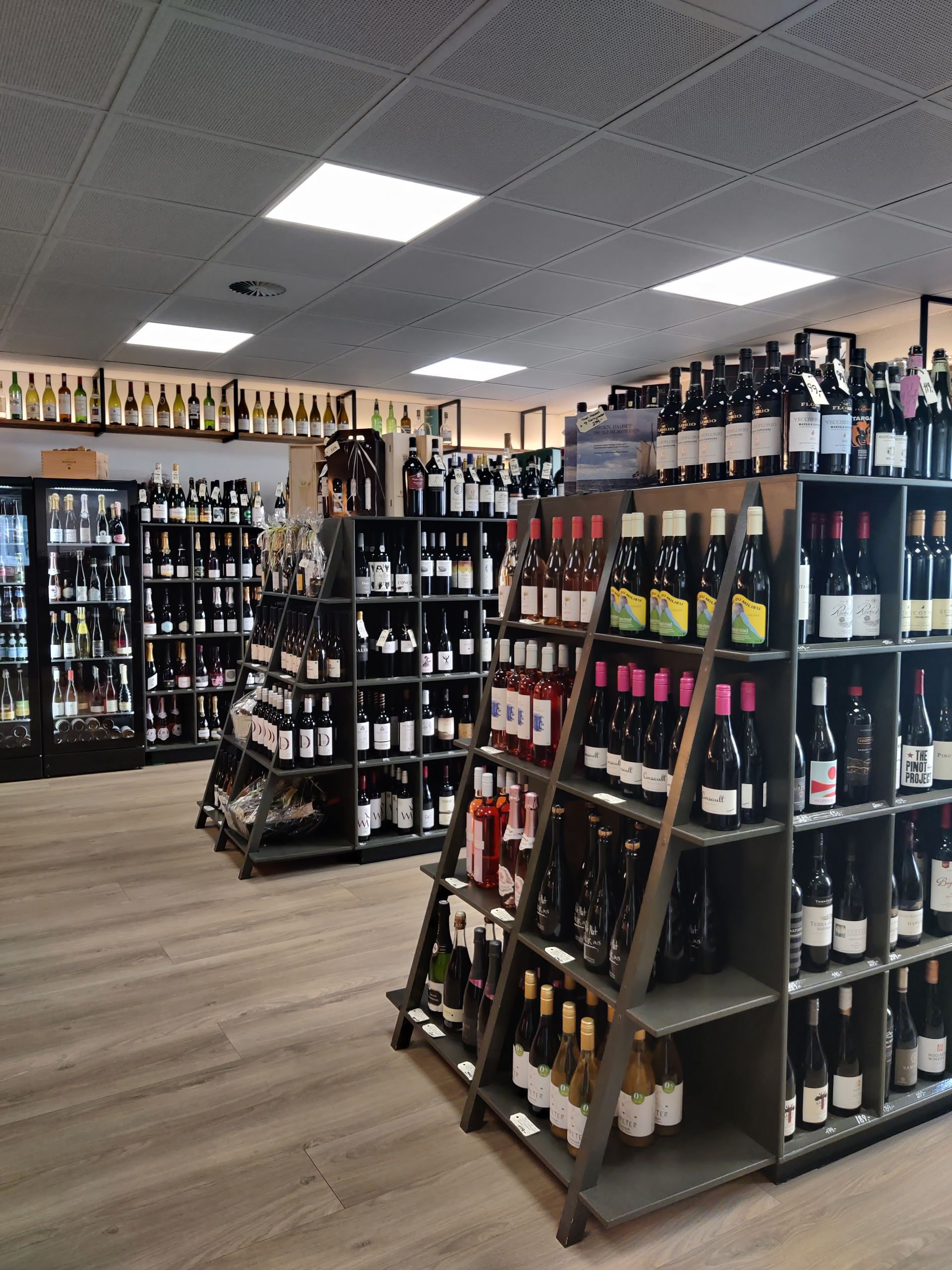 Vinbutik i Faaborg - Køb gavekurve og din unikke vin i 5600 Faaborg