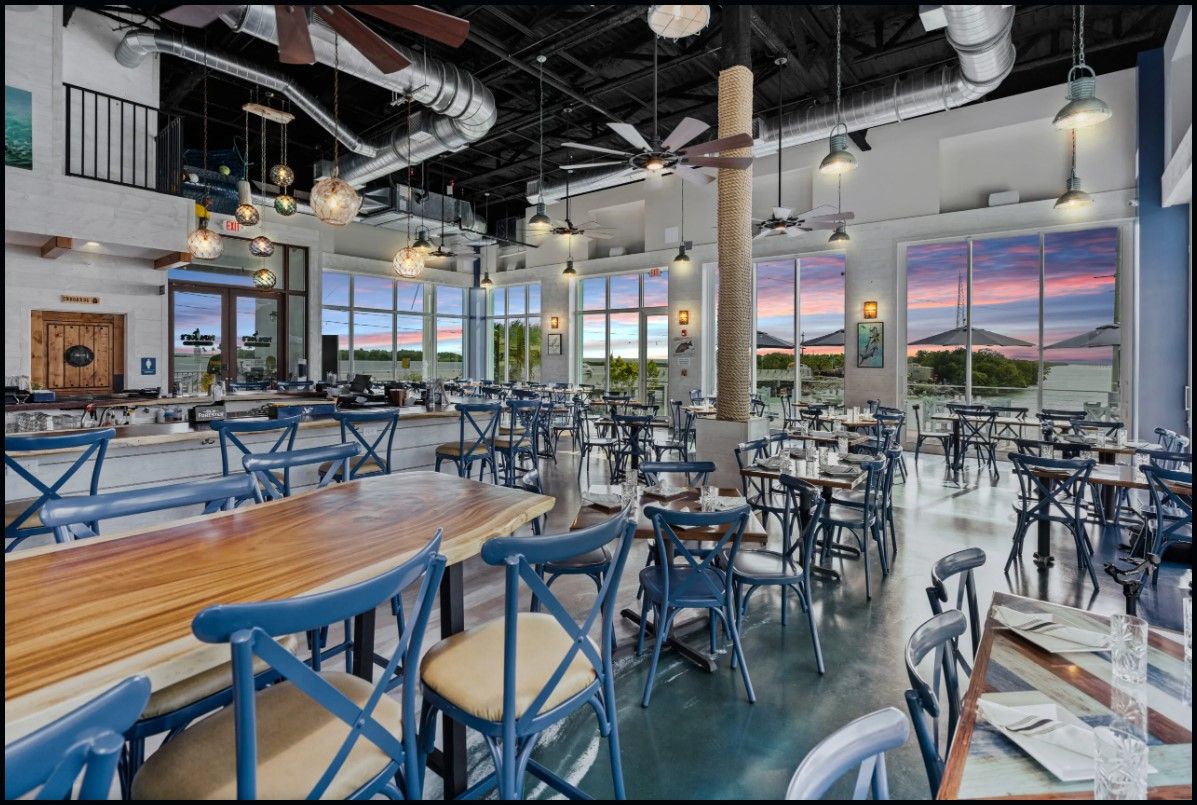 papa joes dining room