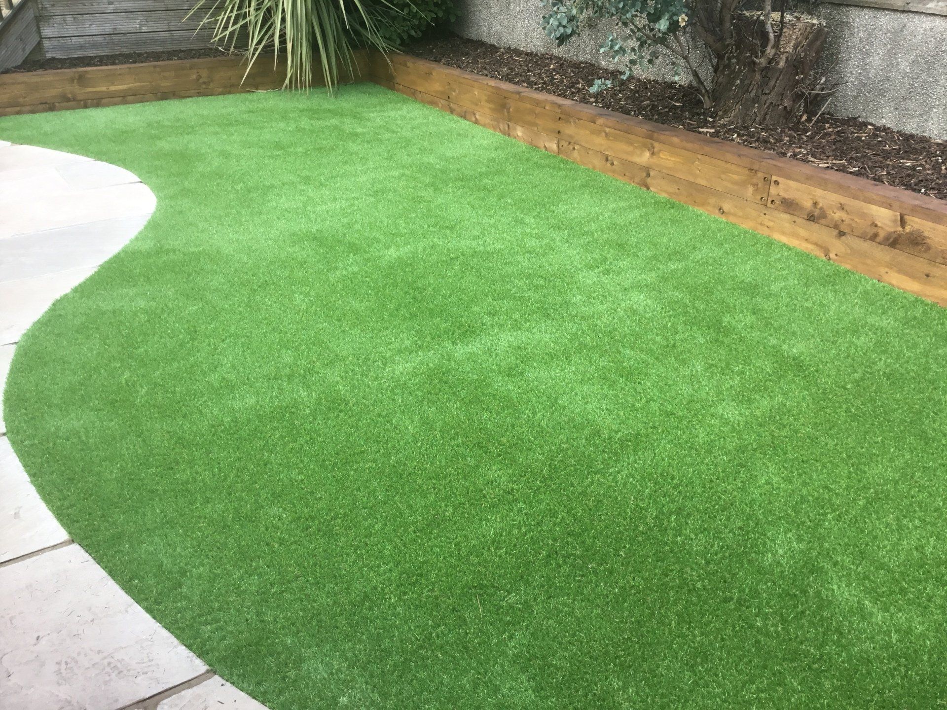 artificial grass lawn lawns in morecambe,lancaster,blackpool,preston,garstang,lytham st annes,fleetwood,carnforth,milnethorpe,kendal,bowness,windermere,ulverston,barrow in furness,