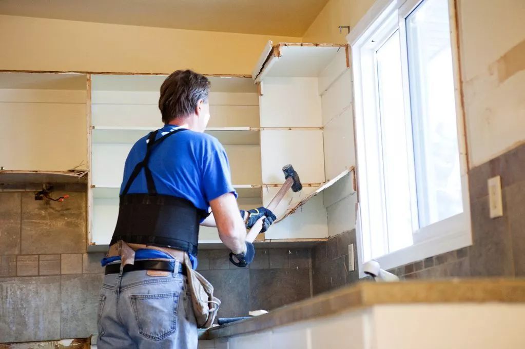 Cabinet & Countertop Removal