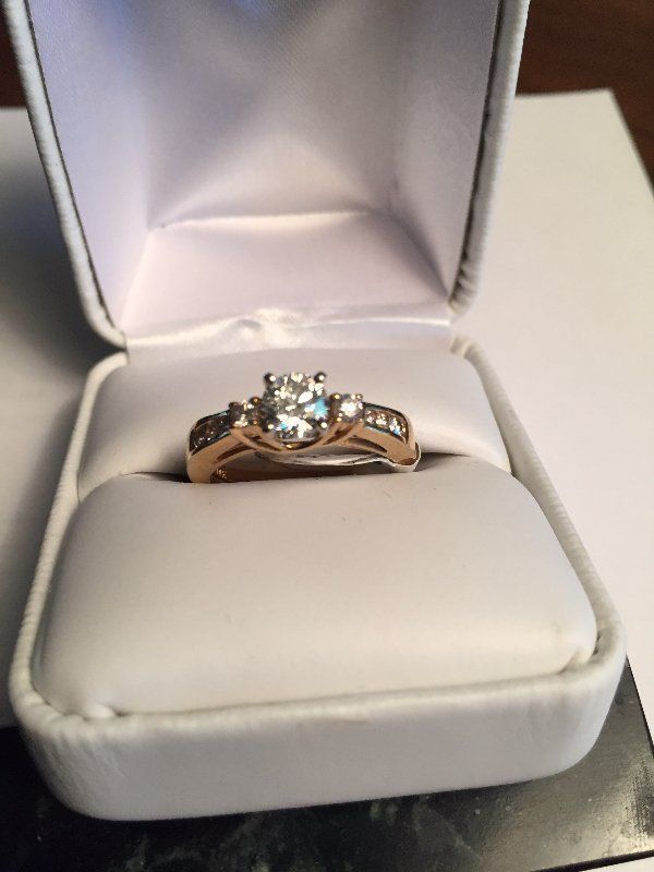 1021 14k Gold Diamond Ring — Raleigh, NC — Regan Lewis Antiques