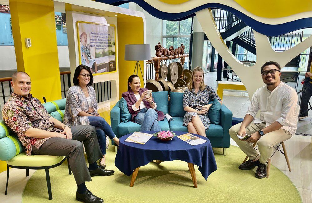 DSJ EDU Talk show with Fitri Salhuteru and other German School Jakarta parents