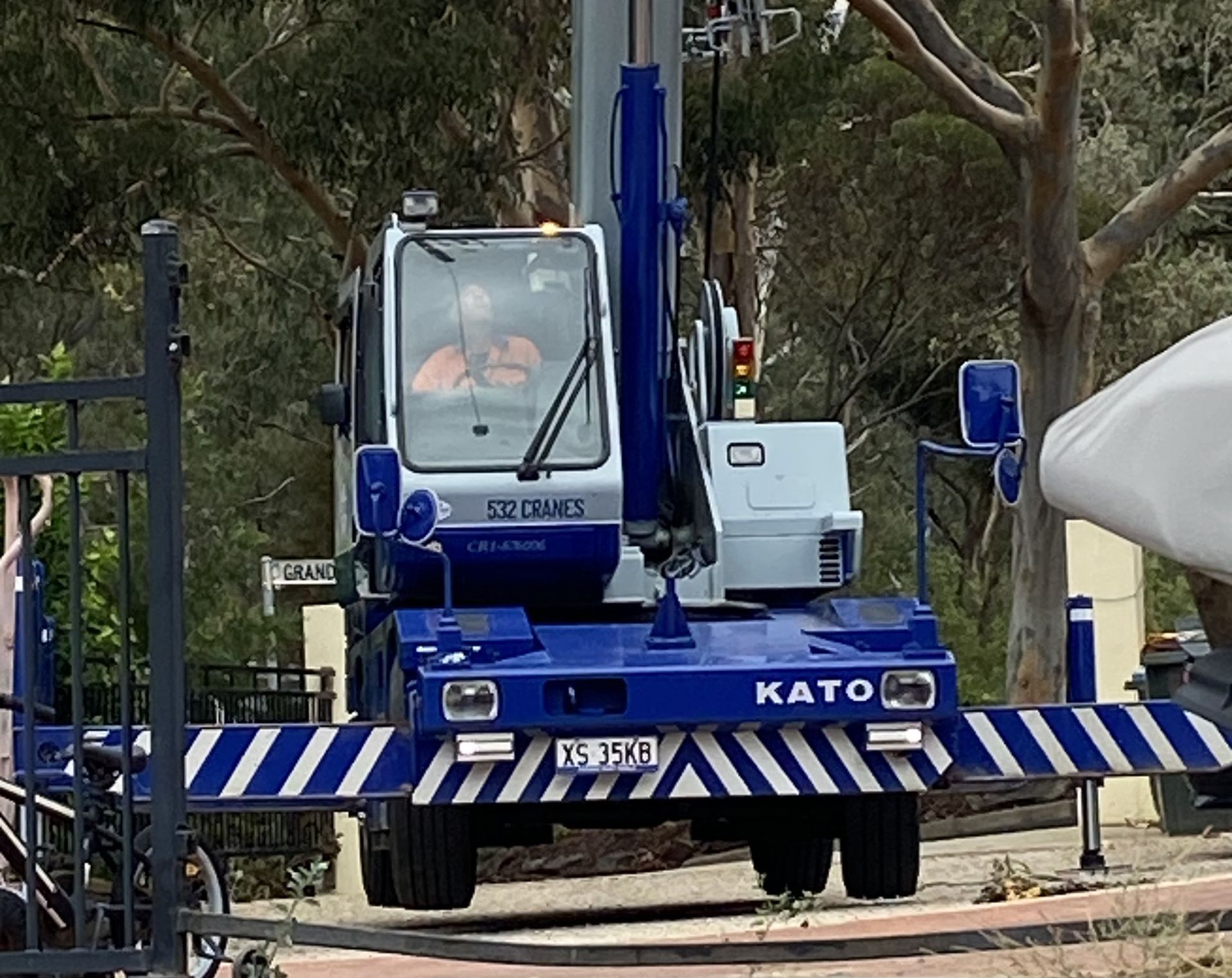 Crane attending a time-sensitive lifting job in Adelaide