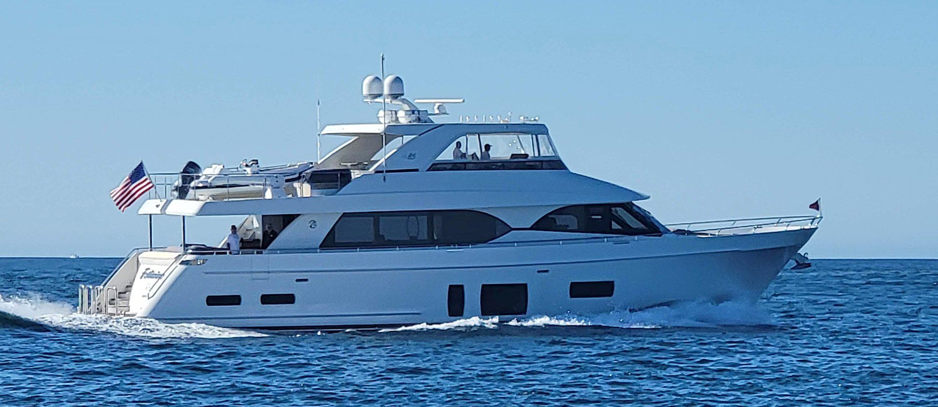 OCEAN ALEXANDER 85E 1