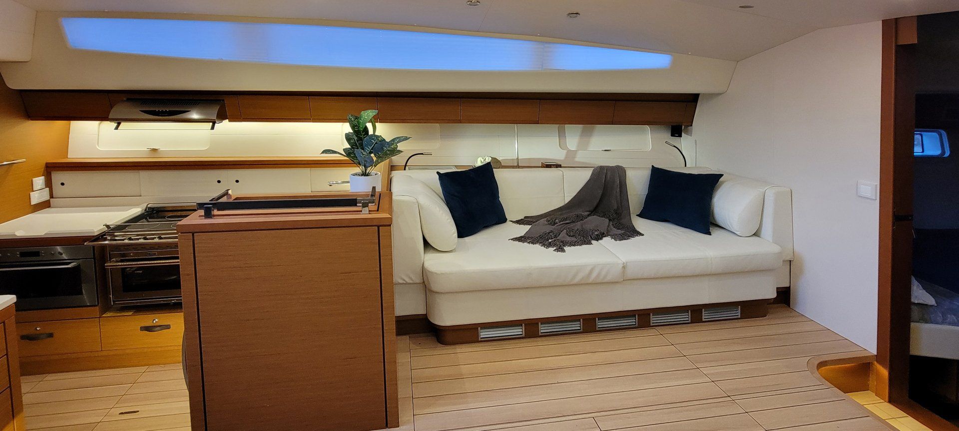 JEANNEAU 64 3