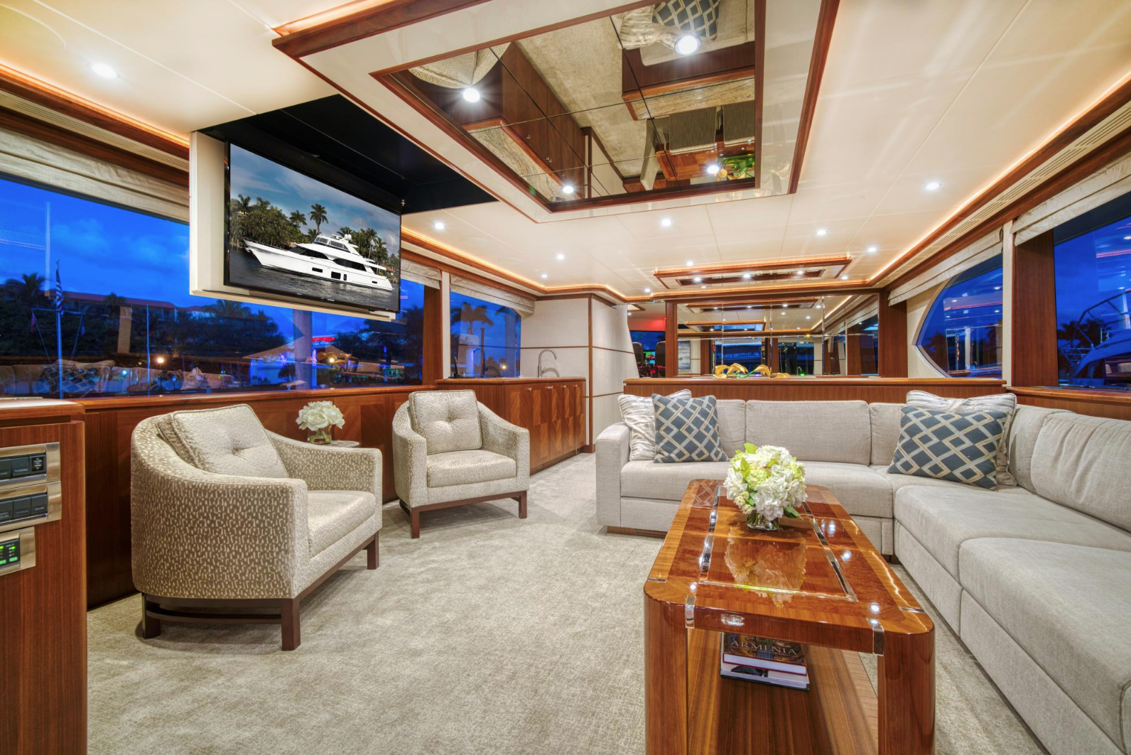 OCEAN ALEXANDER 85E 5