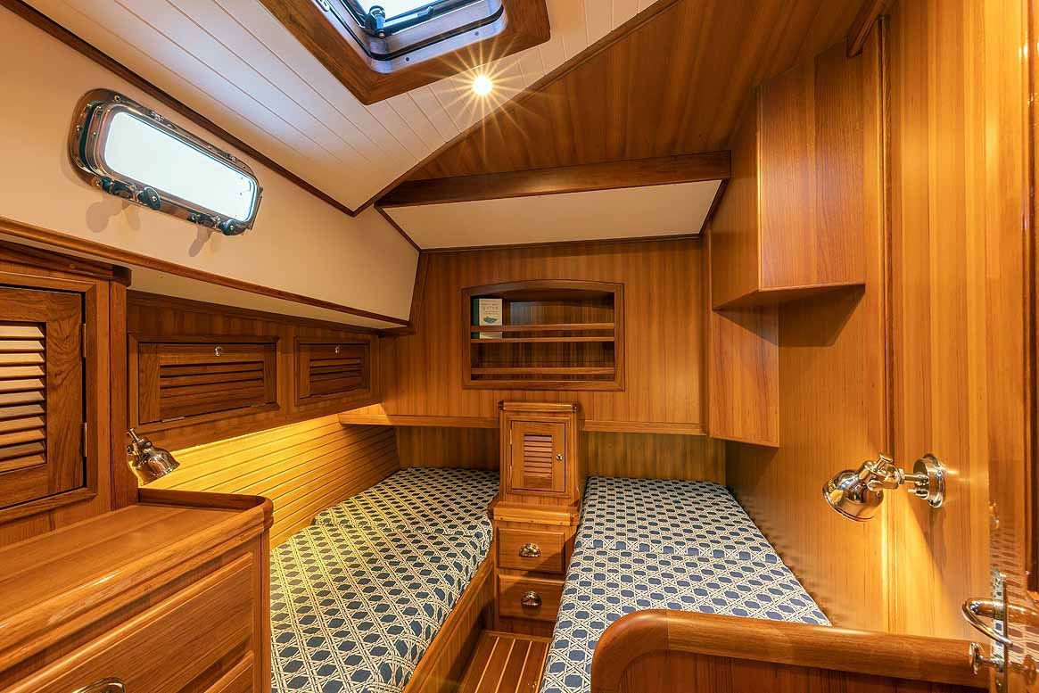 Guest Cabin Looking Aft
