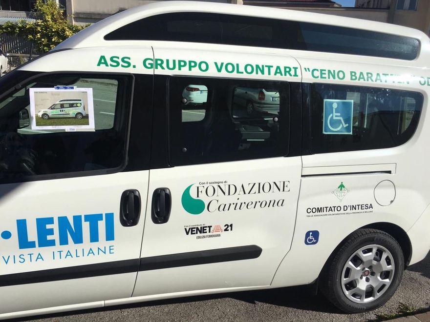 adesivi su automezzi