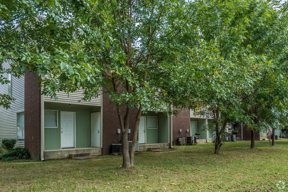 Home Oakwood Apartments Jacksonville, AR