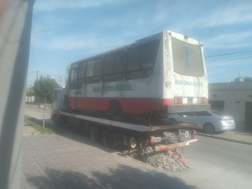 Remolques Chiche - Traslado de vehículos y tractores