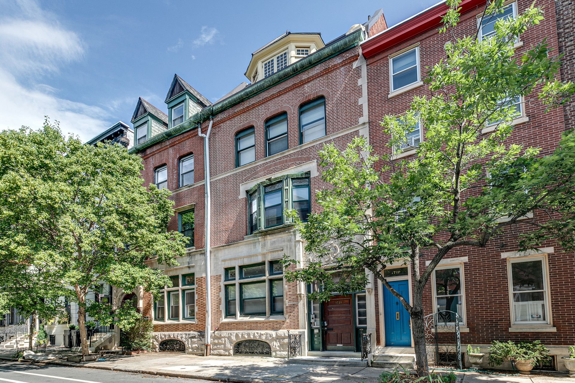 1721 Pine Street Exterior