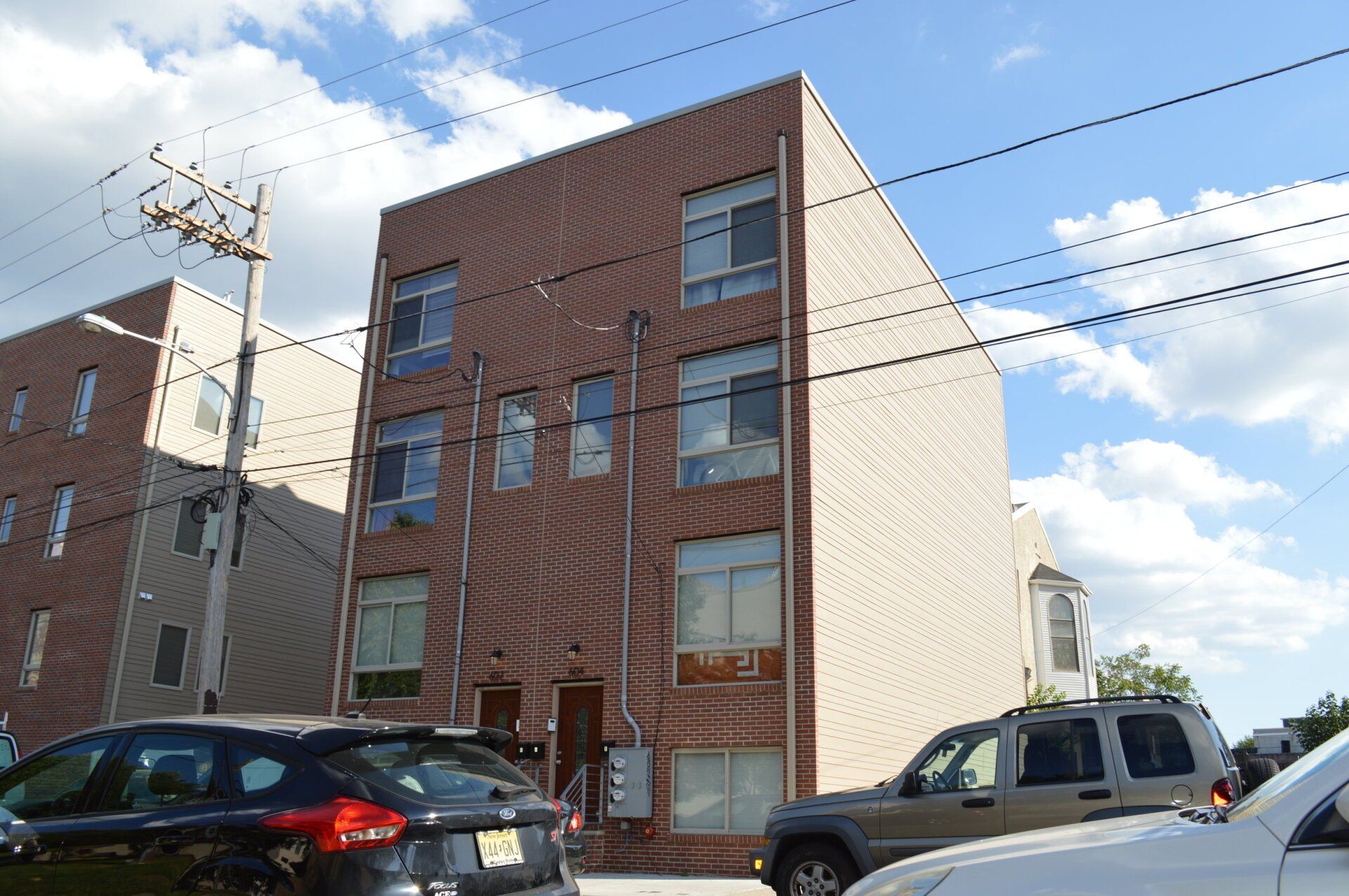 602 - 604 W Thompson Street Exterior