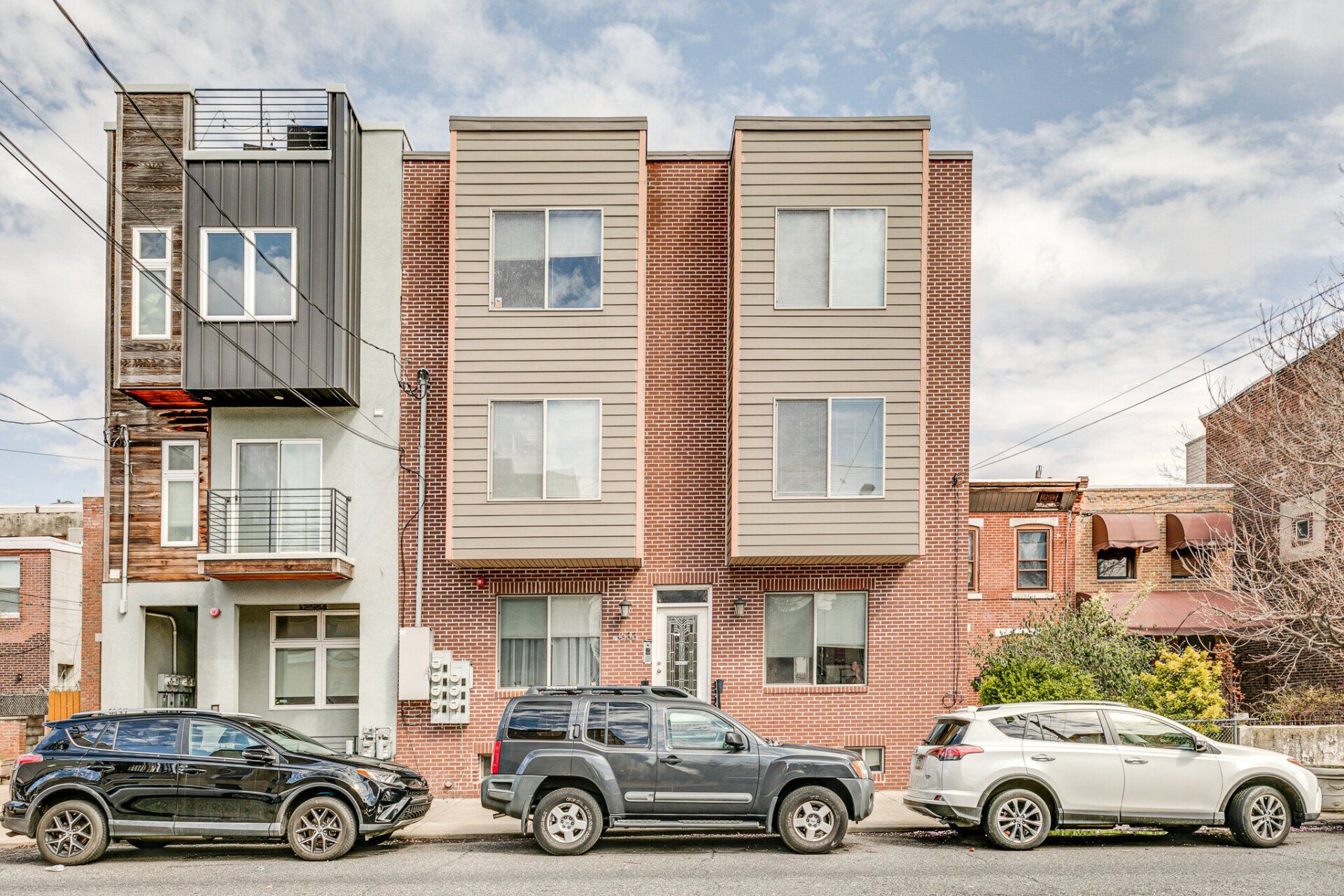 1633 Carpenter Street Exterior