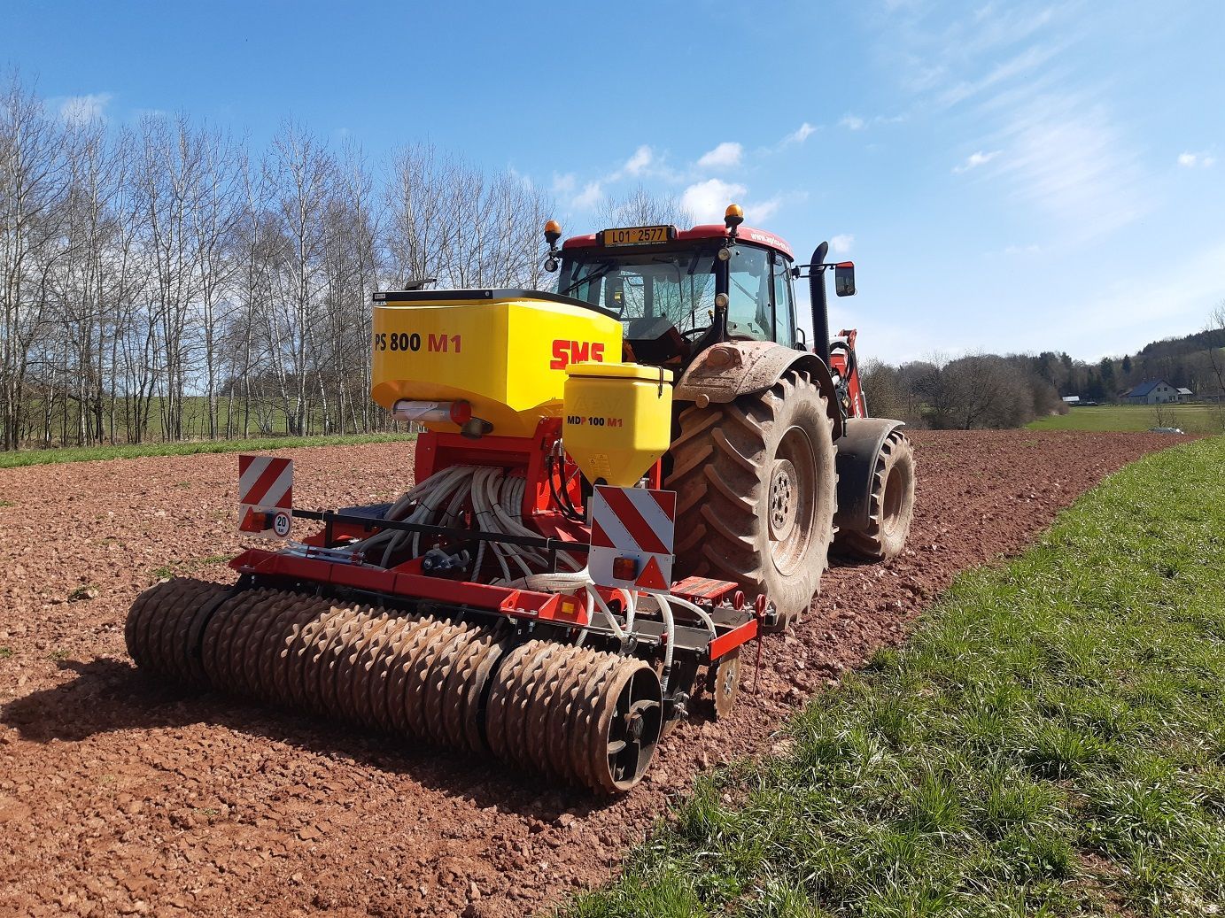 Smart Seeder kylvökone cambridge jyräkiekoilla.