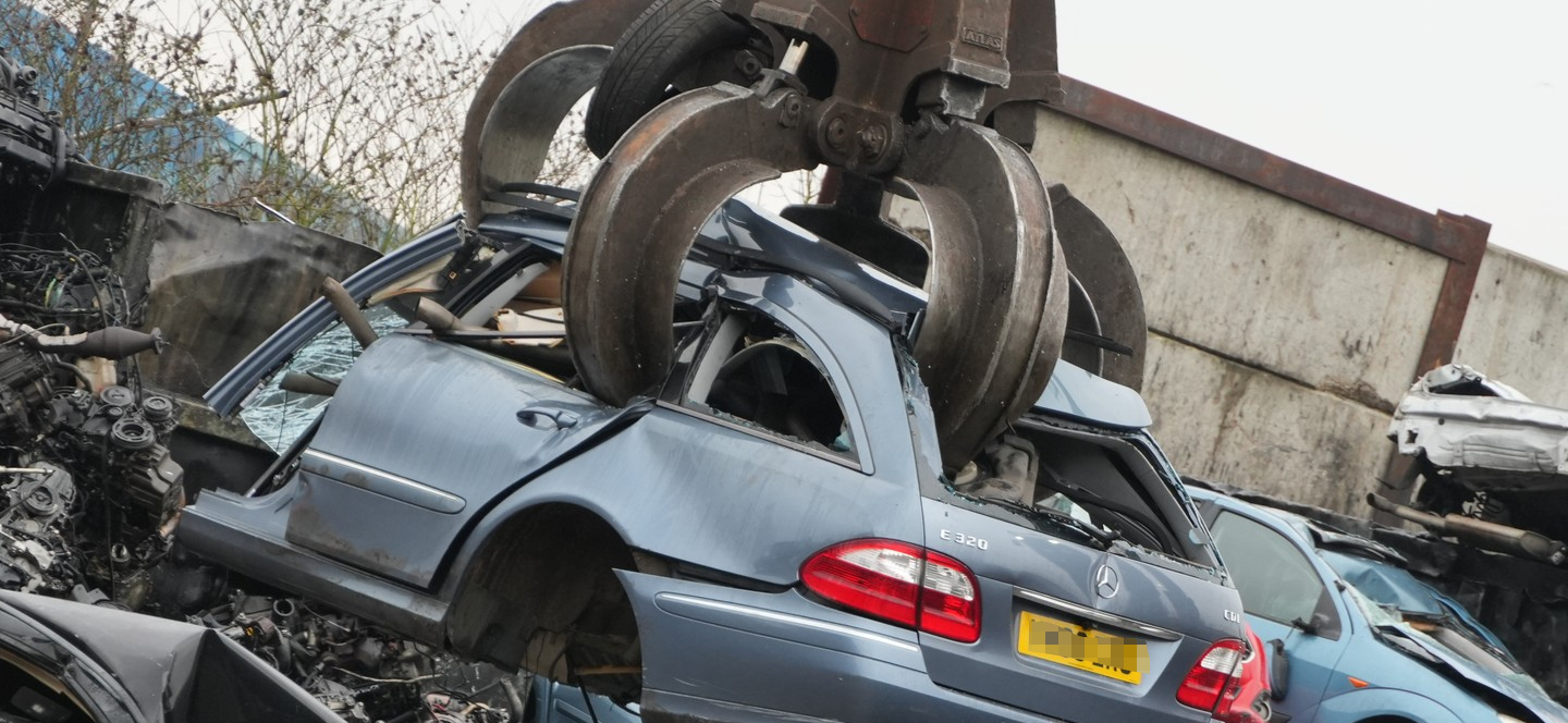 claw on a scrap car