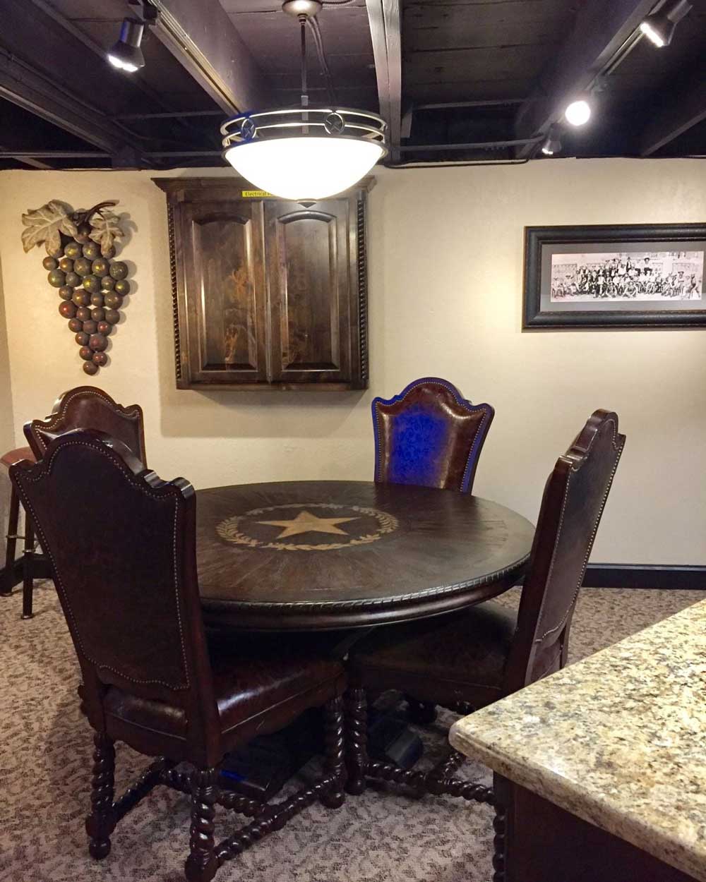 Room with A Round Table — Grapevine, TX — Lone Star Executive Suites