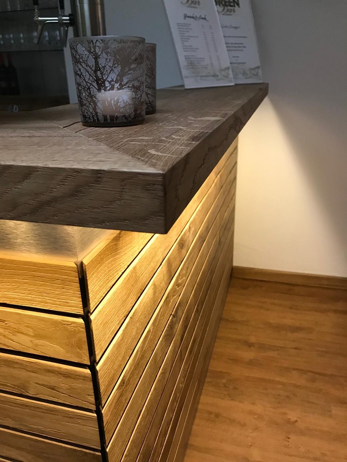 Beleuchtung eines Holztresens