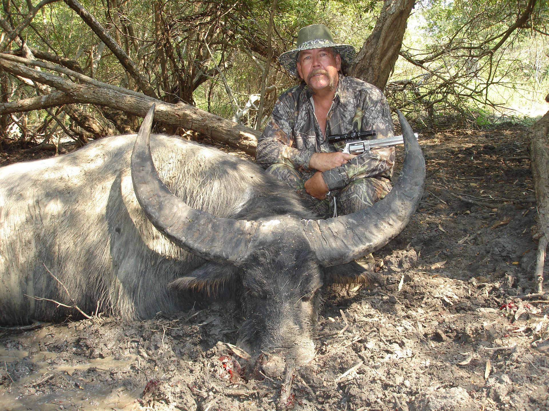 R&R Outfitters