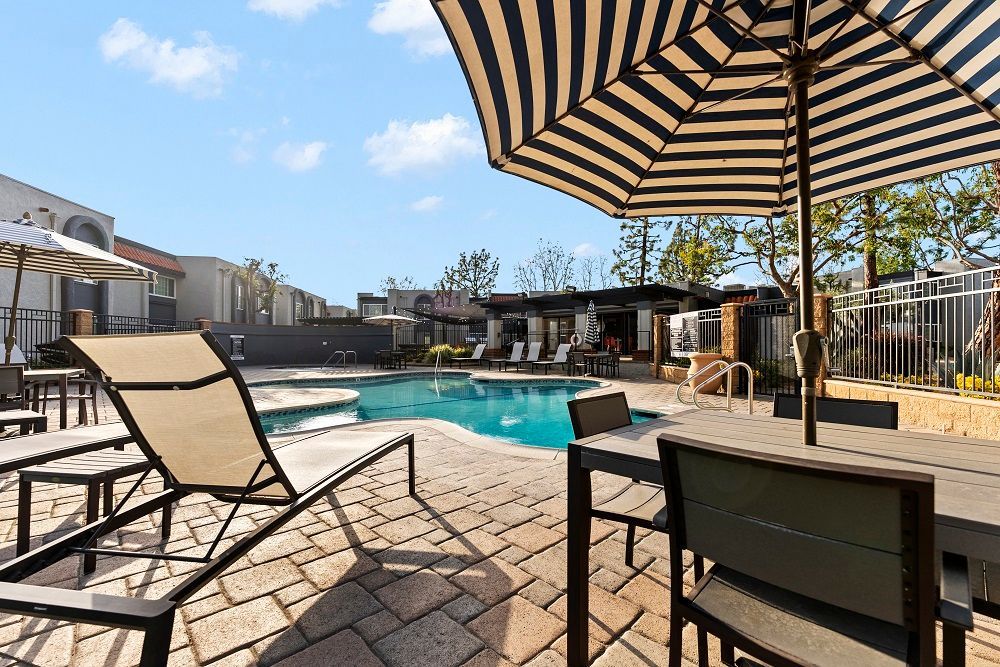 Sliding Photo Gallery Displaying Community Amenities