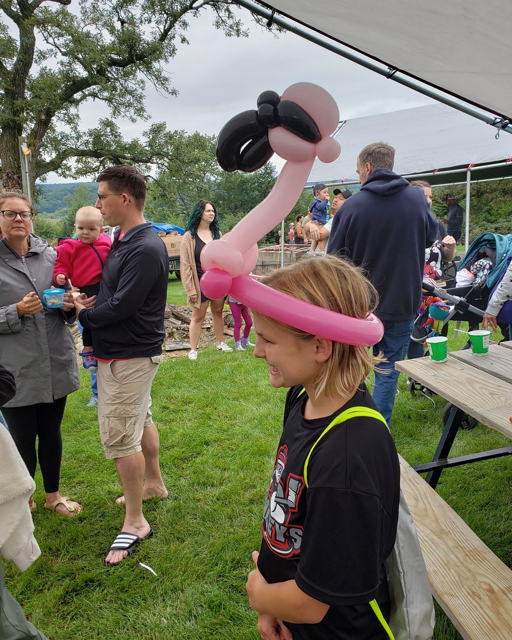 Balloon twisted flamingo crown
