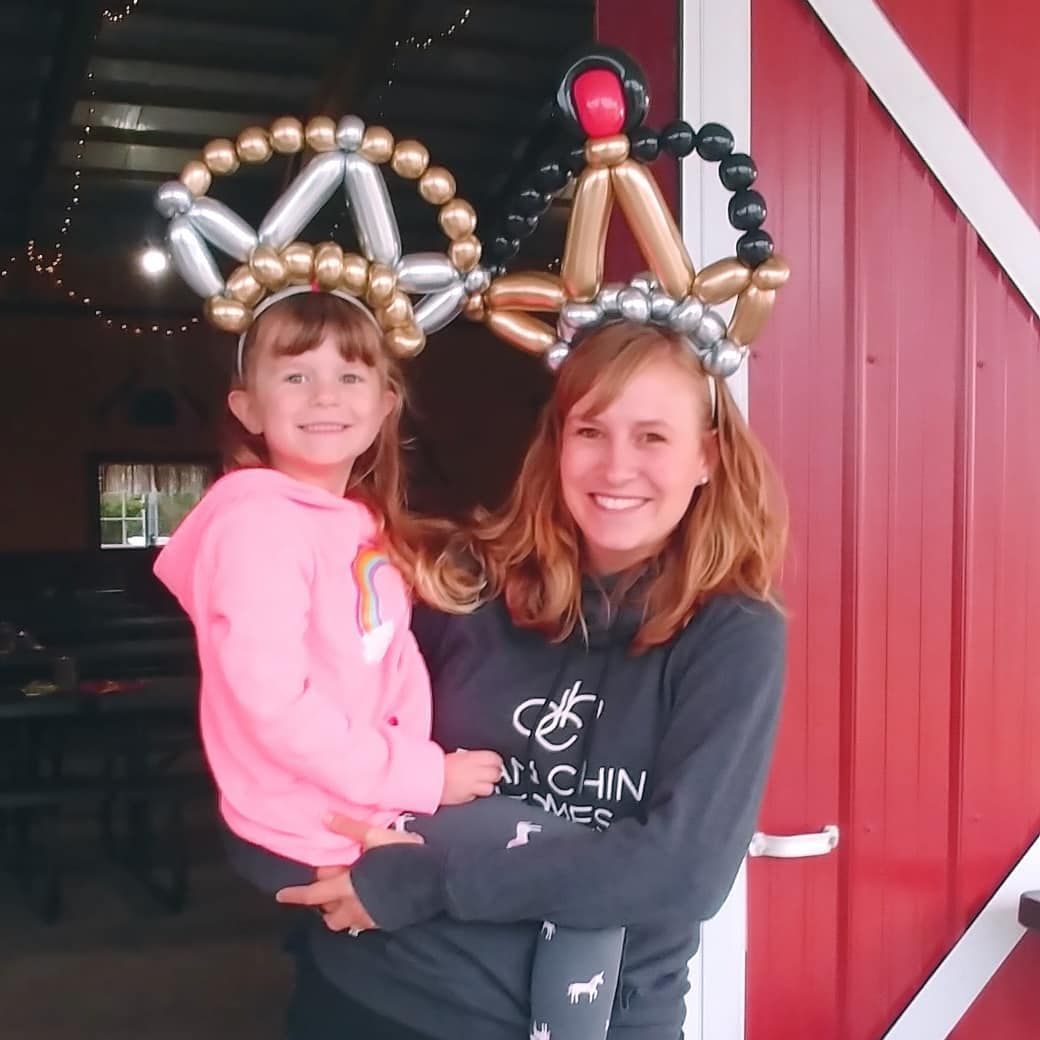 Balloon twisted crowns