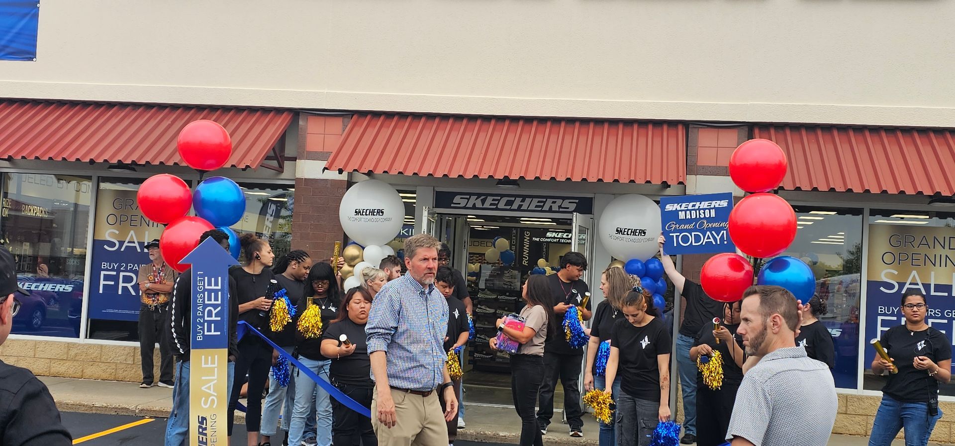 Helium bouquets for business grand opening 
