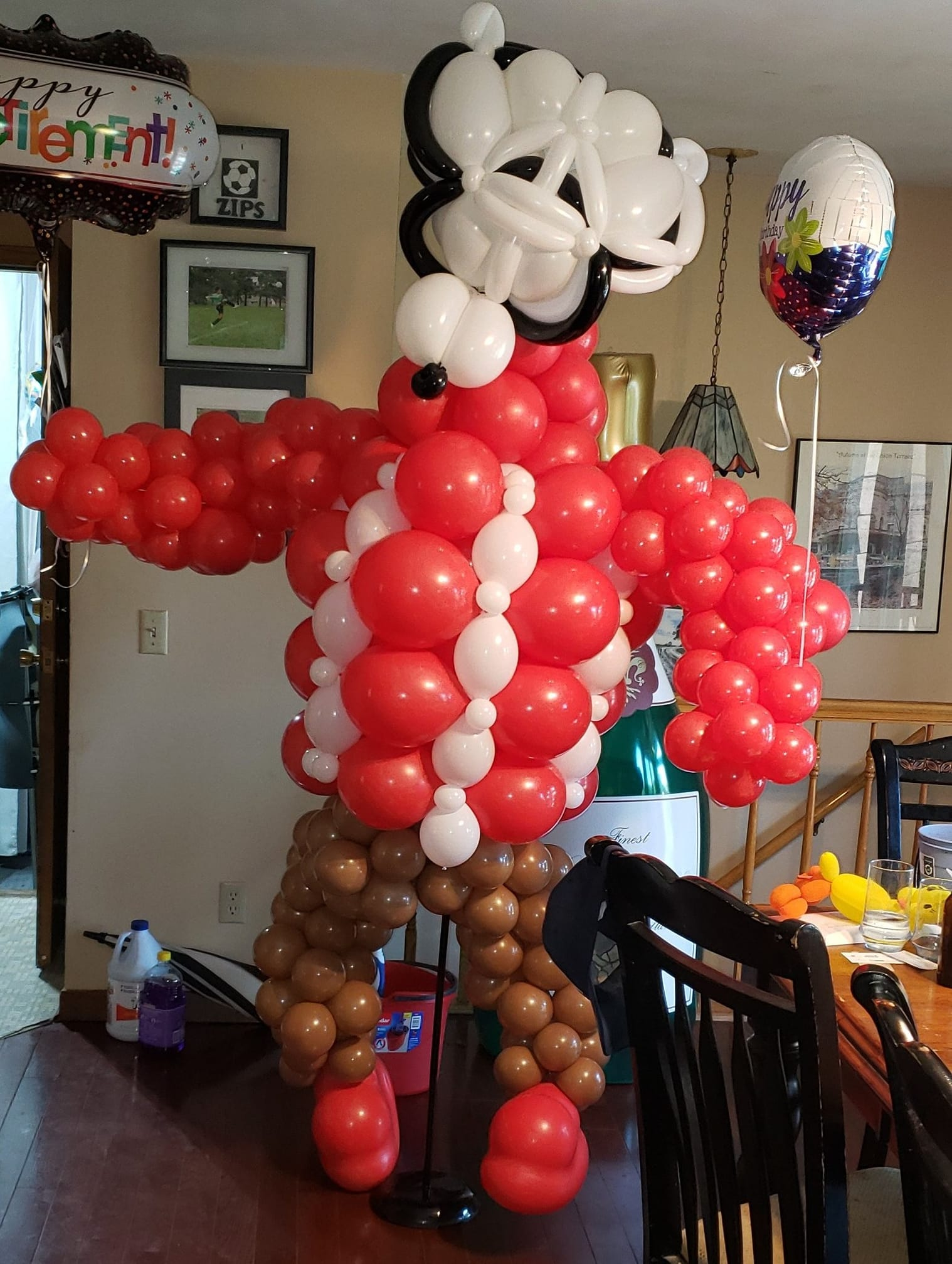 Custom bucky badger balloon sculpture 