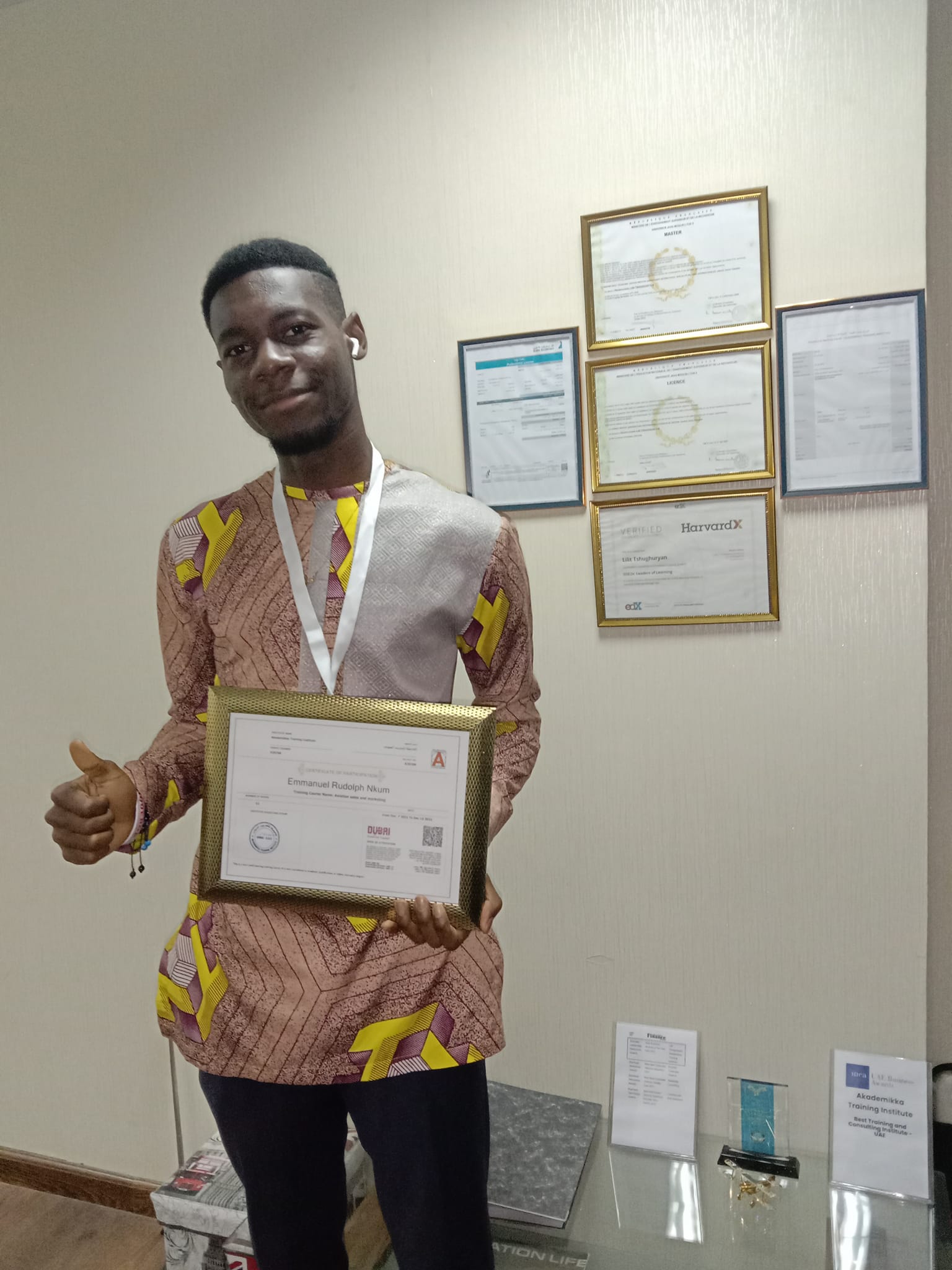 Working aviation professional in training at Akademikka Dubai