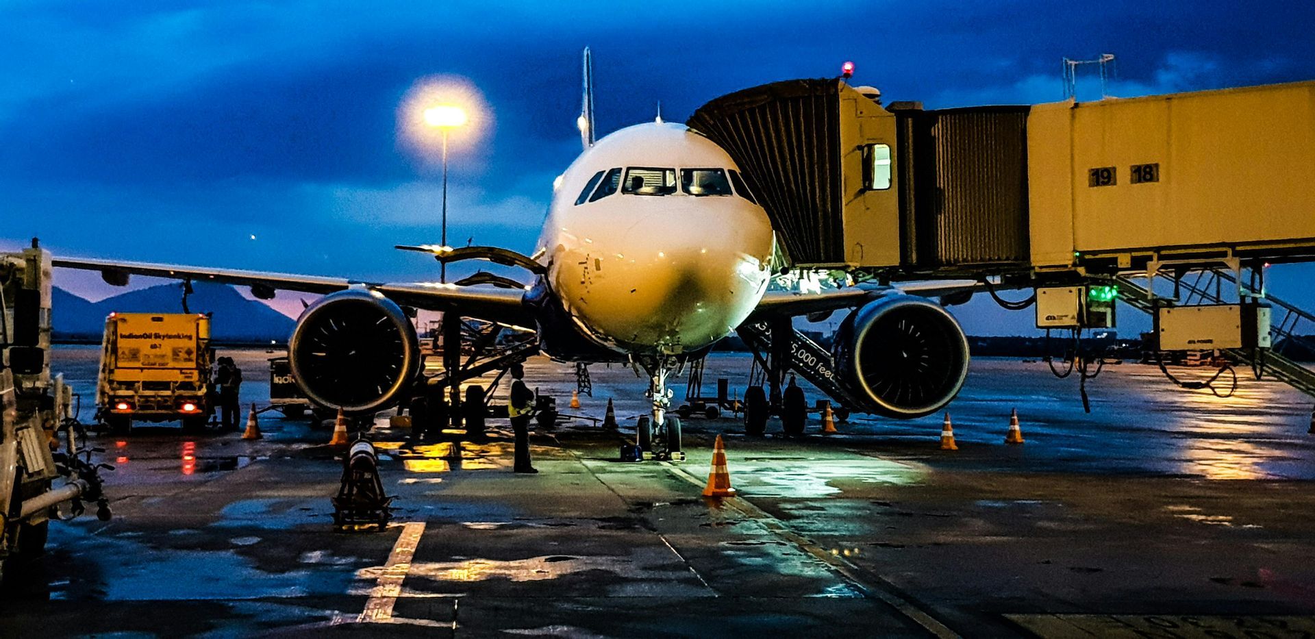 Aviation sales and marketing course for career advancement in airline industry