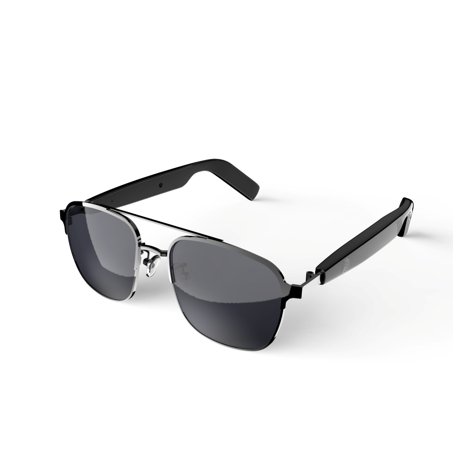 Gafas de sol con montura negra y lentes tintadas, con altavoces de audio incorporados.