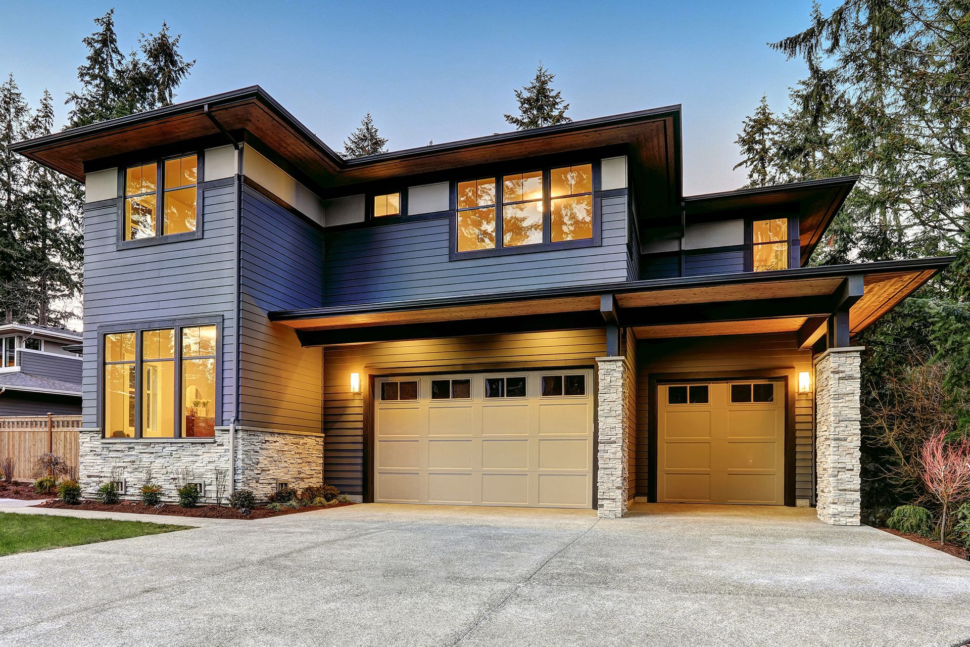 Modern House With Garage