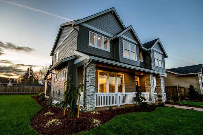 House With a Large Lawn