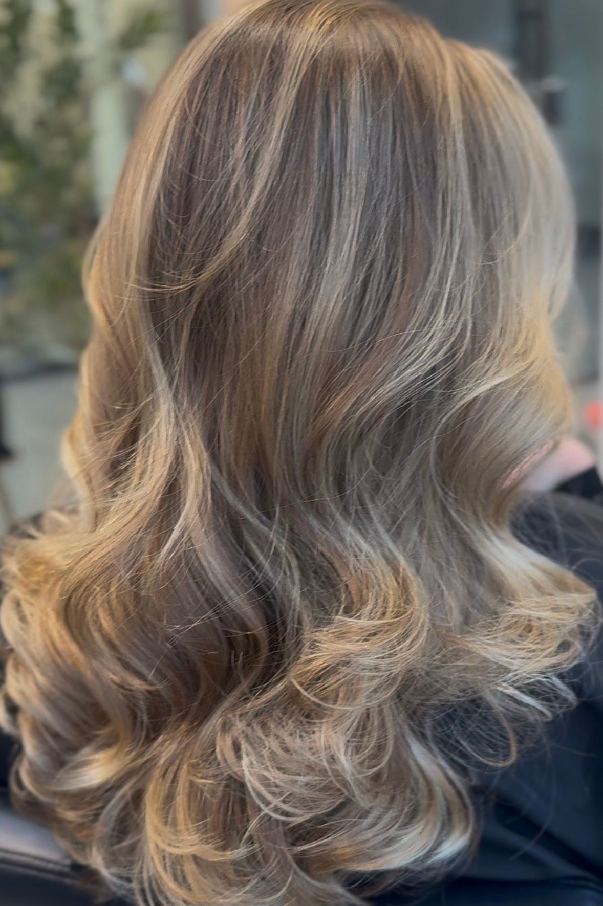 Streeterville Blonde Hair Stylist